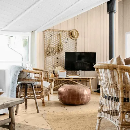 Stunning Home In Sydals With Sauna * Skovby (Syddanmark)